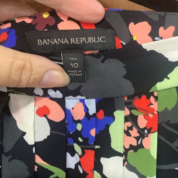 Banana Republic black mesh and floral skirt size 10 - Picture 5 of 6